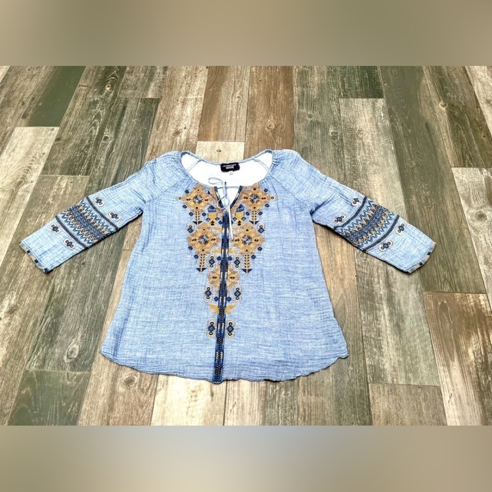 Johnny Was Light Blue Embroidered Peasant Blouse with Gold and Navy Accents - Picture 2 of 9